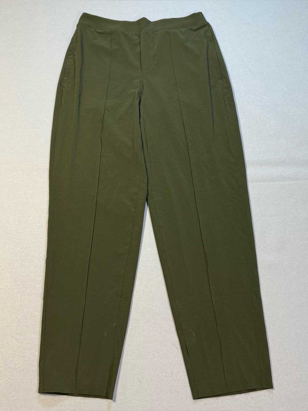 Athleta Women’s Olive Green Stretch Travel Pants Size 8 Pull On Straight Leg